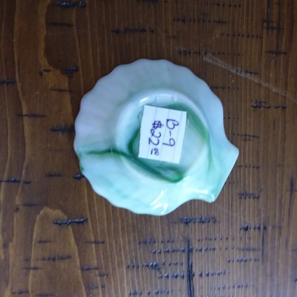 Vintage Akro Agate  Seashell Shape  Dish ￼Green Ombre Ashtray, Jewelry Holder - Picture 8 of 8